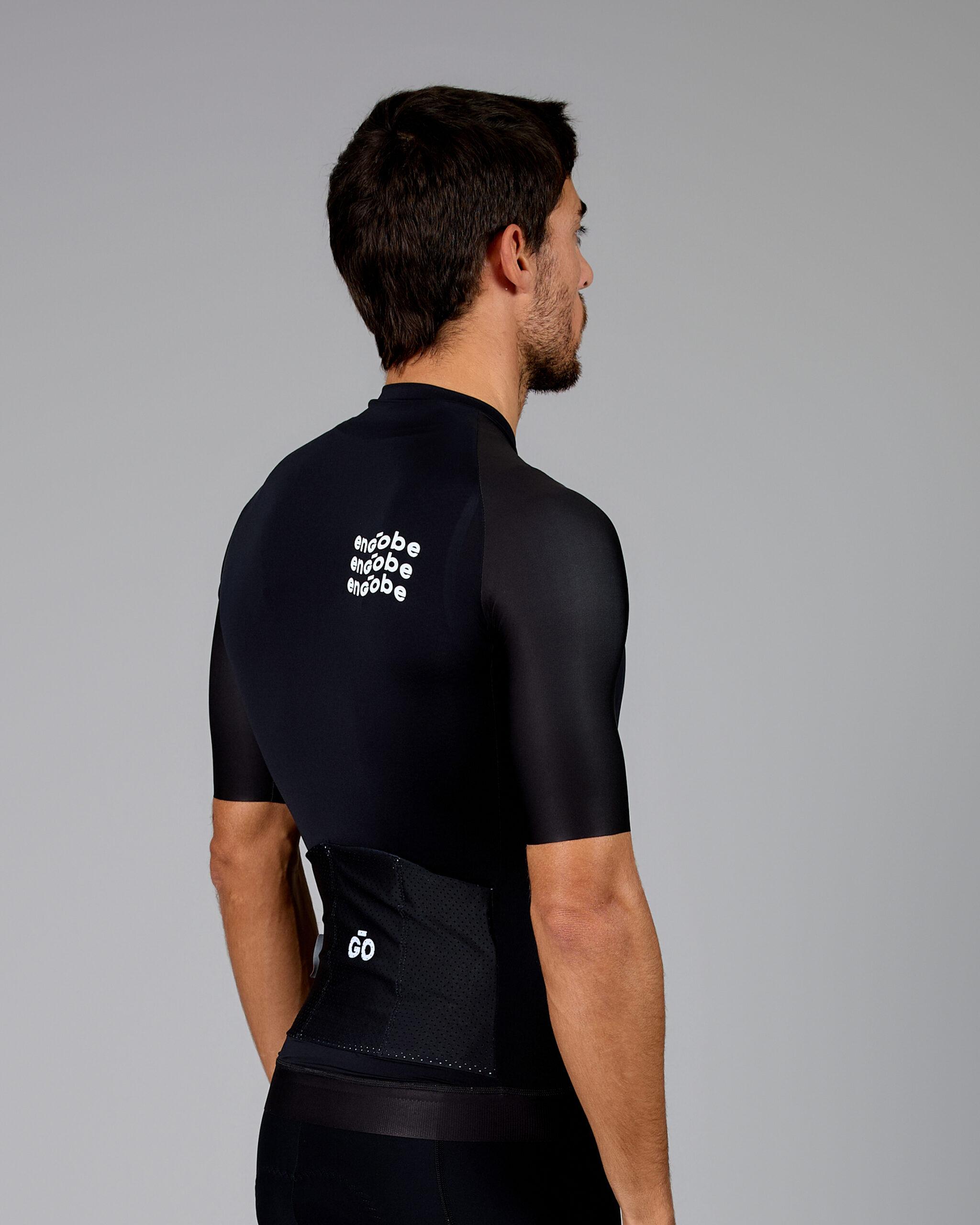 engobe-maillot-training-black-man-2